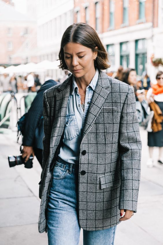How to style a plaid blazer // Petite fall office outfits