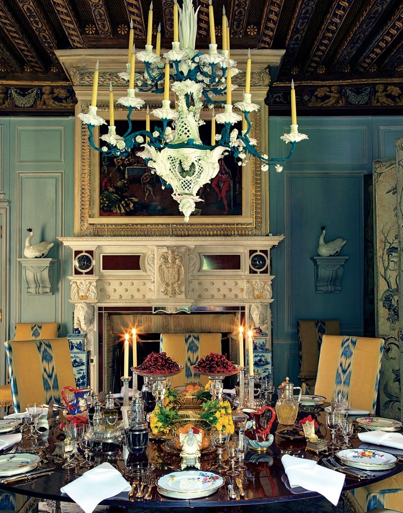 valentino-at-the-emperors-table-book-assouline-2014-habituallychic-008