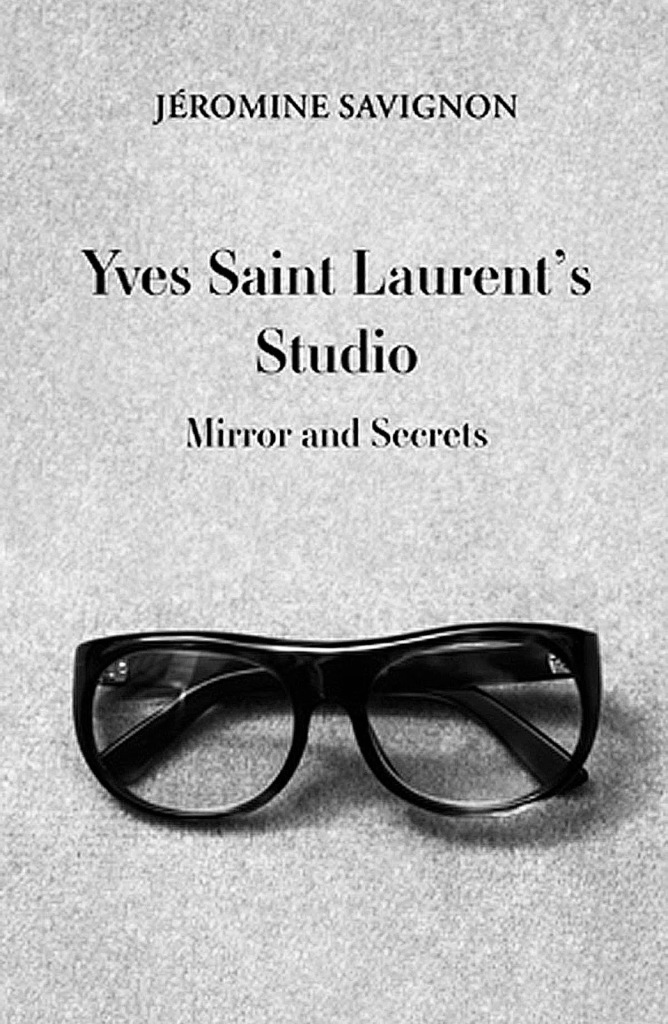 1-yves-saint-laurents-studio-mirror-and-secrets-jeromine-savignon